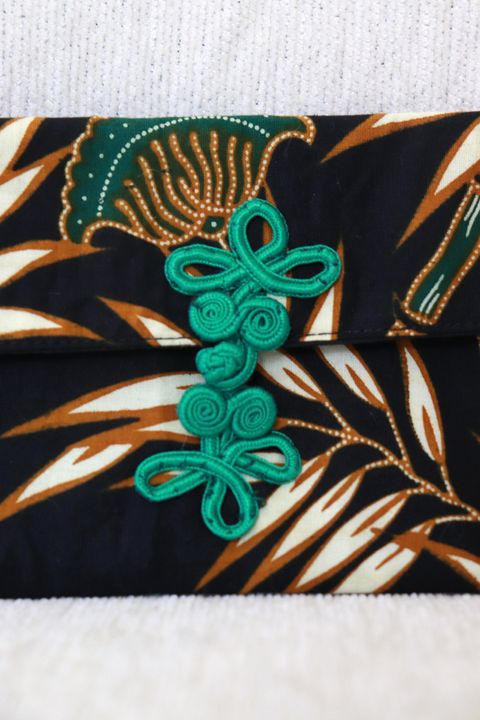 Batik-Envelope-Pouch-w:-Chinese-Clasp-20