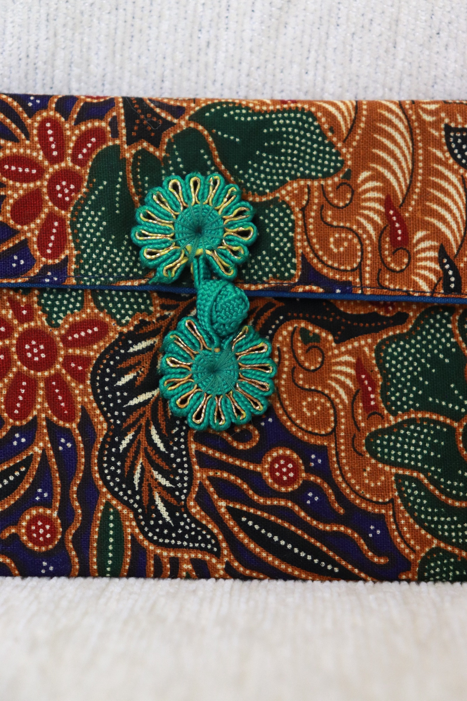 TEMPLATE Batik Envelope w/ Chinese Clasp - Teal Xing