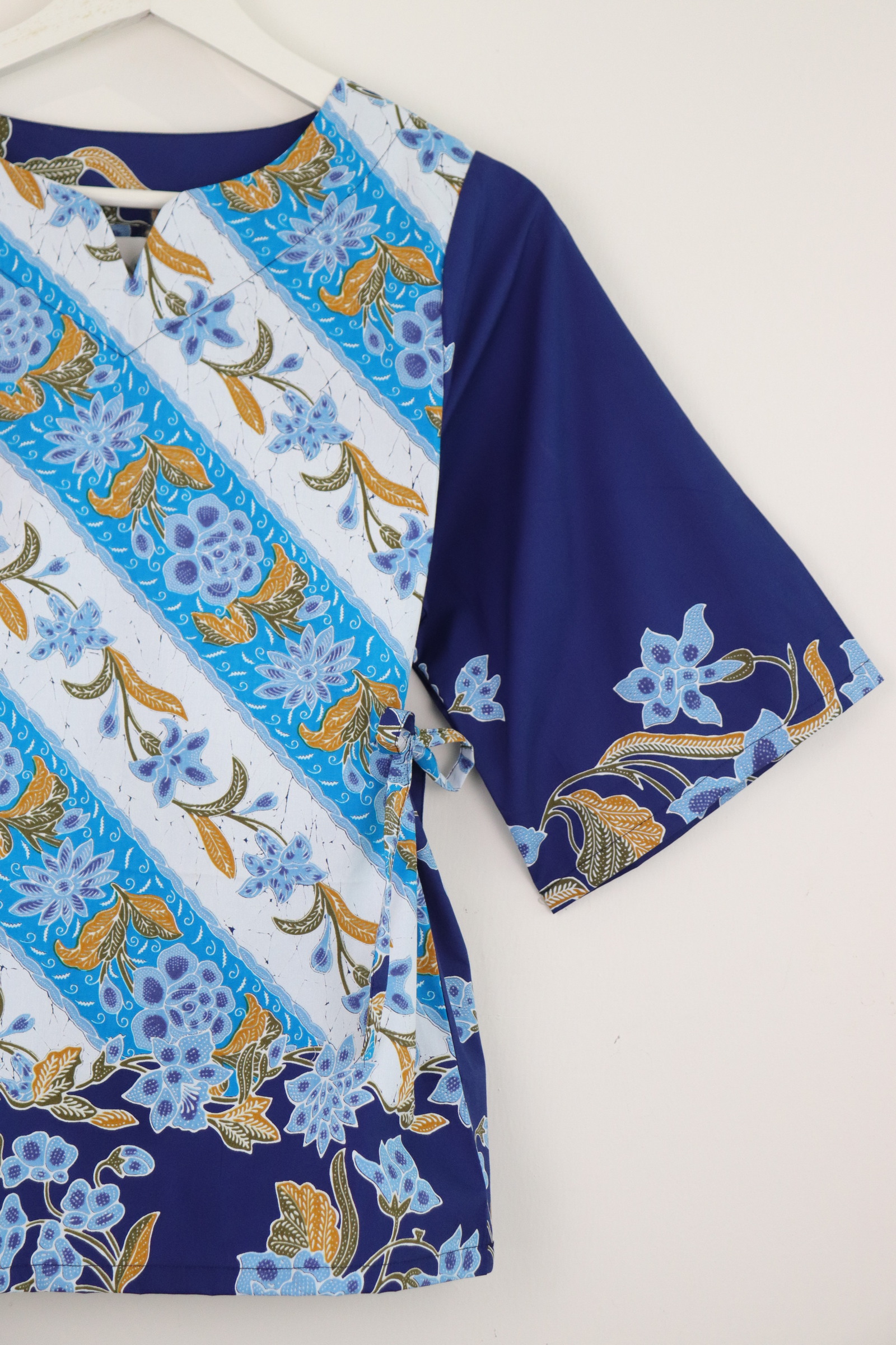 Kedah Crescent Top - Jasmine Blue {S}