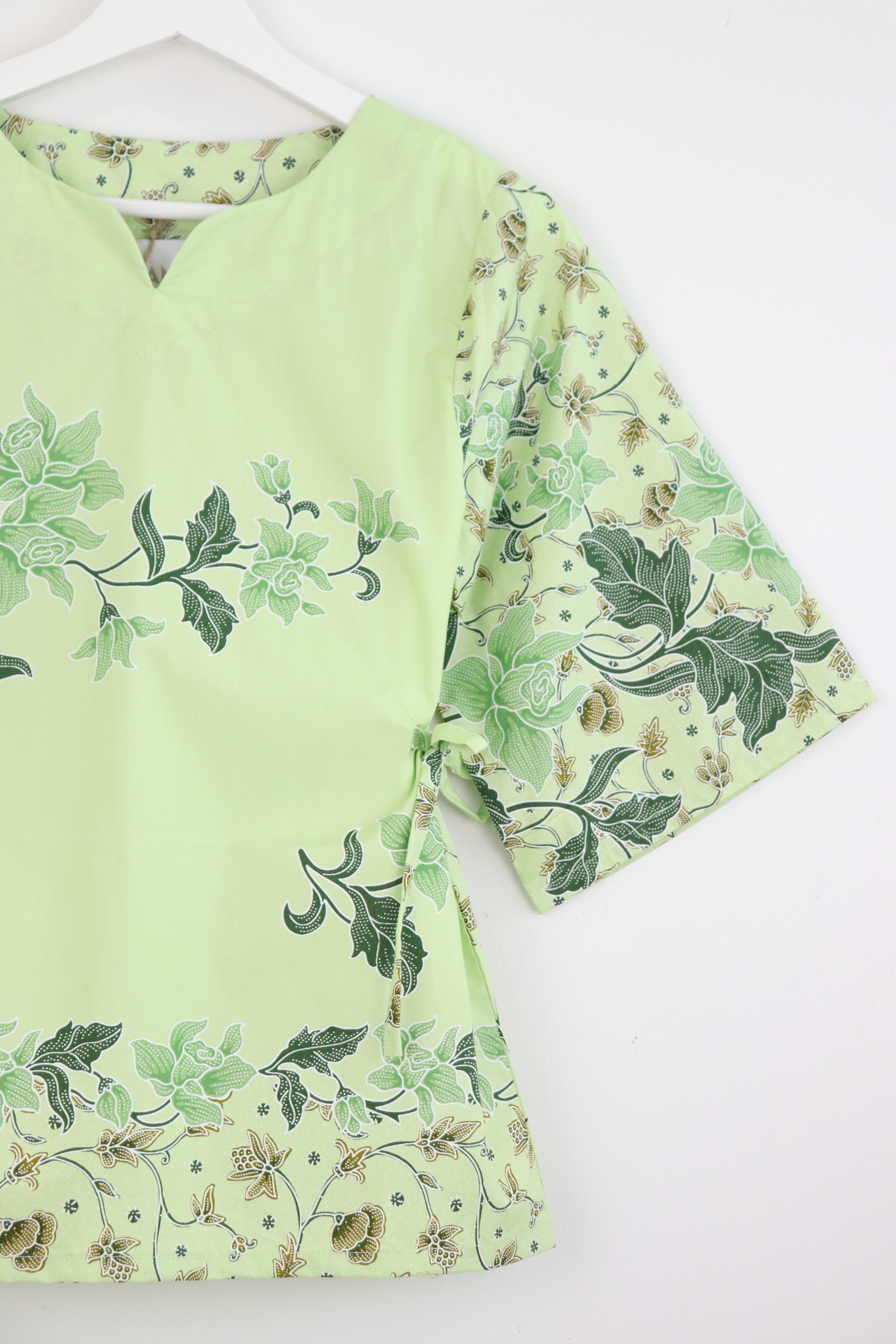 Kedah Crescent Top - Tiana Bloom