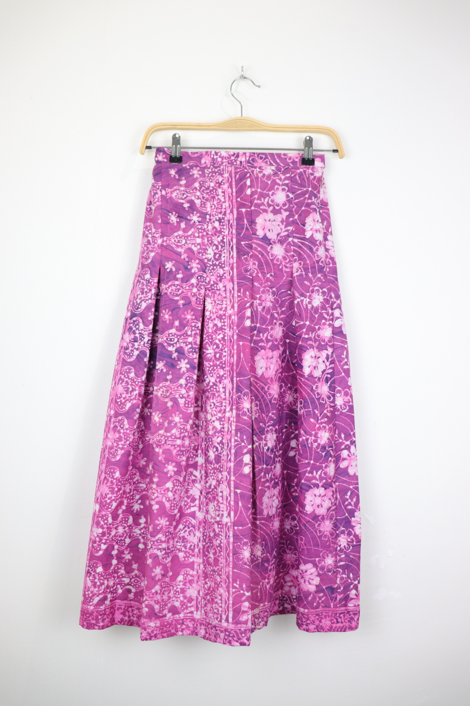 Batik Pleated Skirt - Grape Whisper [HandMade]