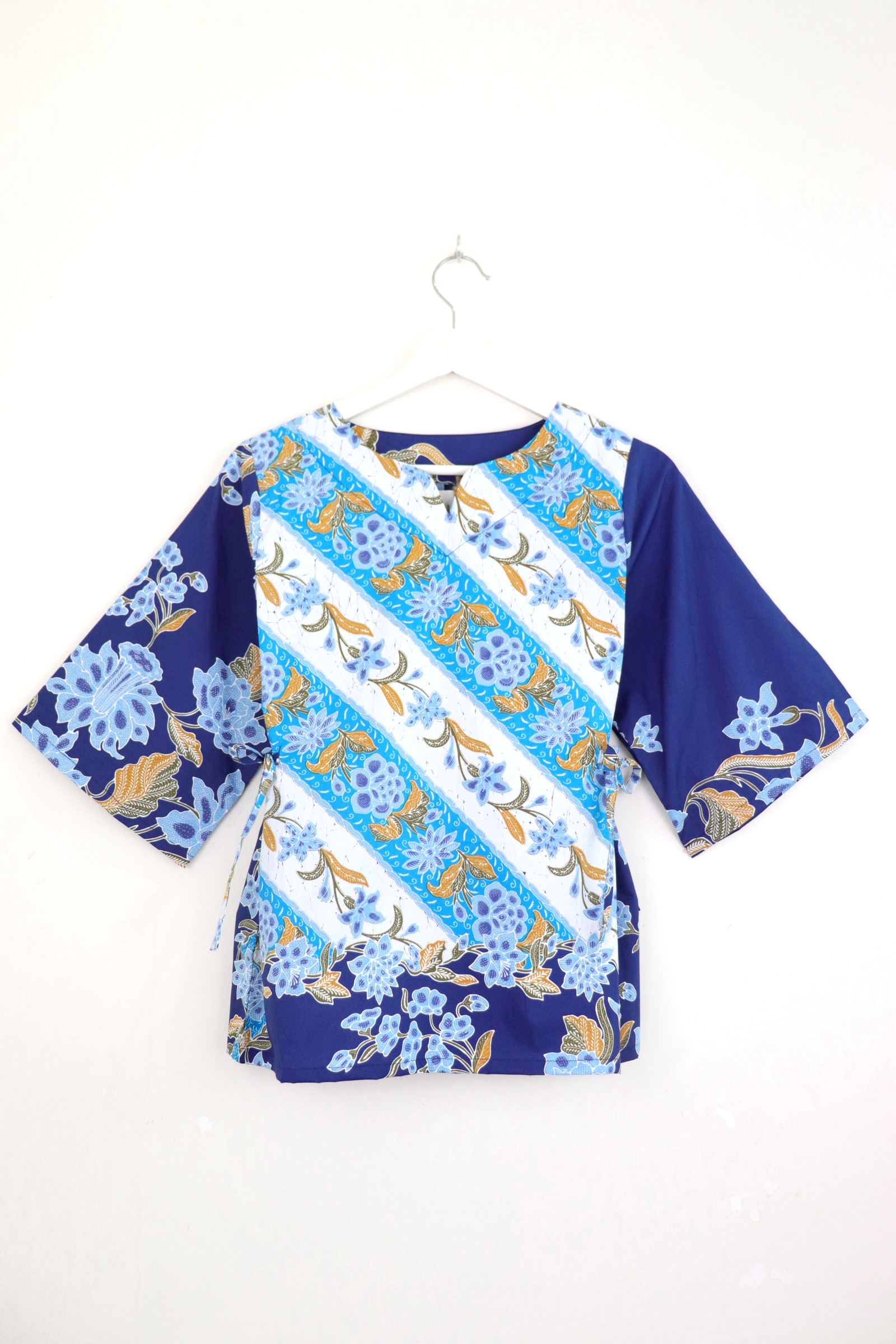 Kedah Crescent Top - Jasmine Blue {S}