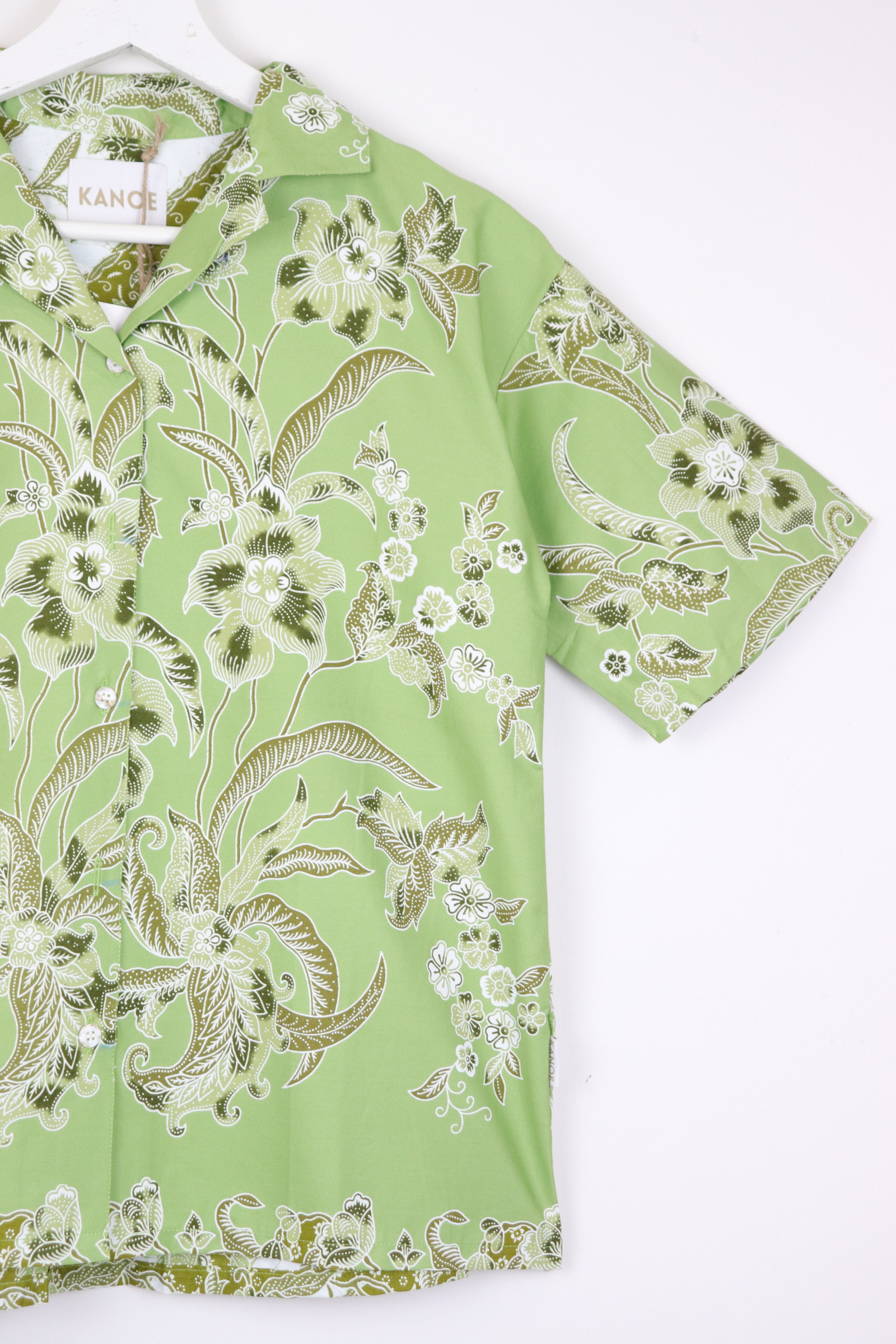 Women's Open Collar Batik Shirt - Fresh Meadow