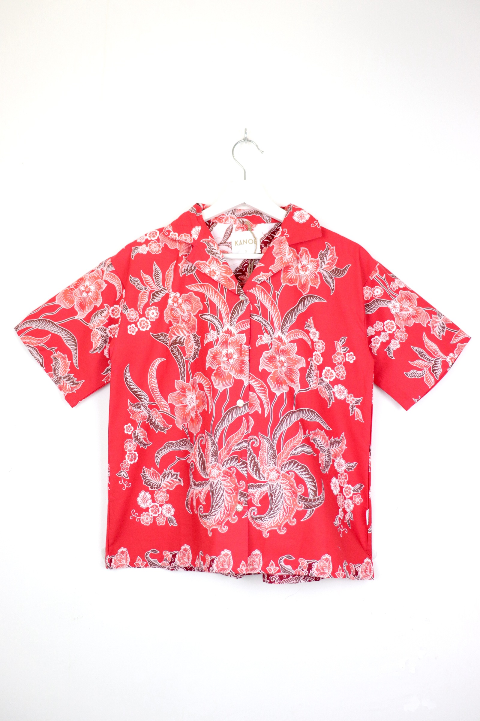 Women's Open Collar Batik Shirt - Scarlet Vein