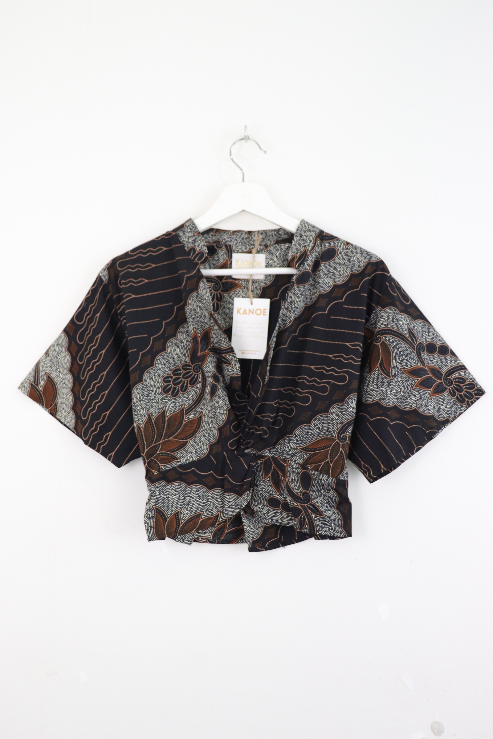 Twisted Front Mandarin Top - Moon River