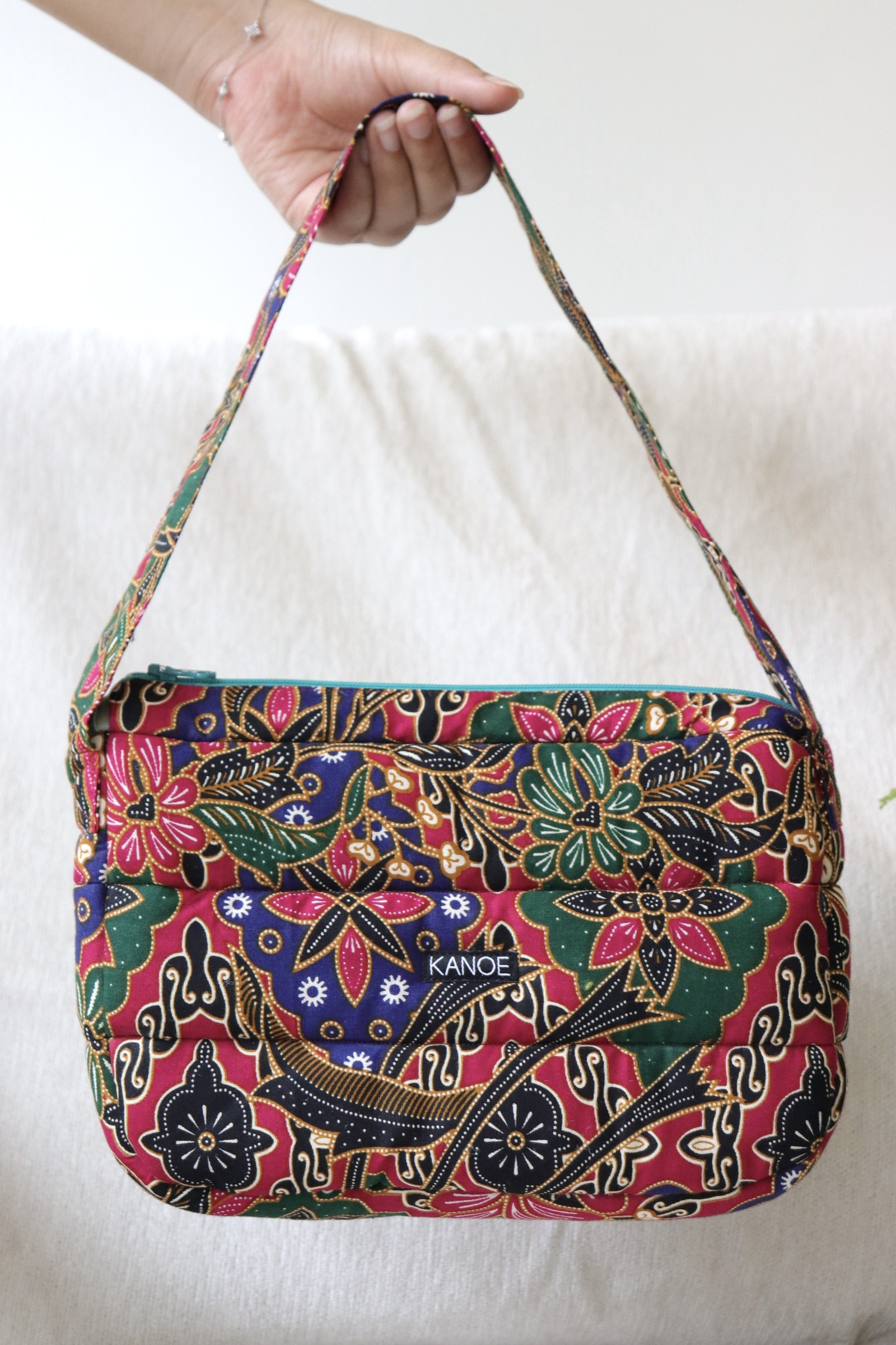 Puffy Batik Bag - Fluffington