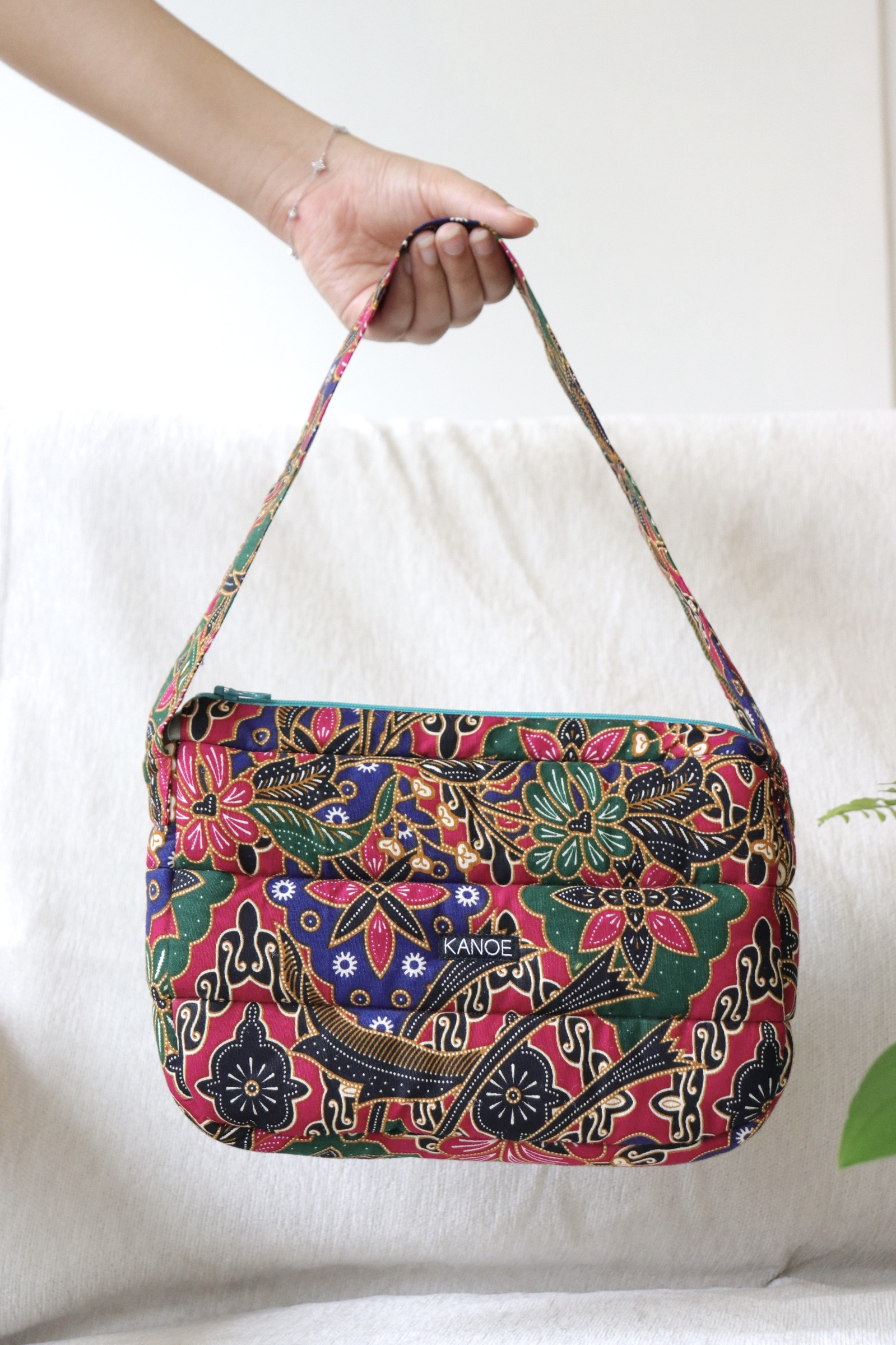 Puffy Batik Bag - Fluffington