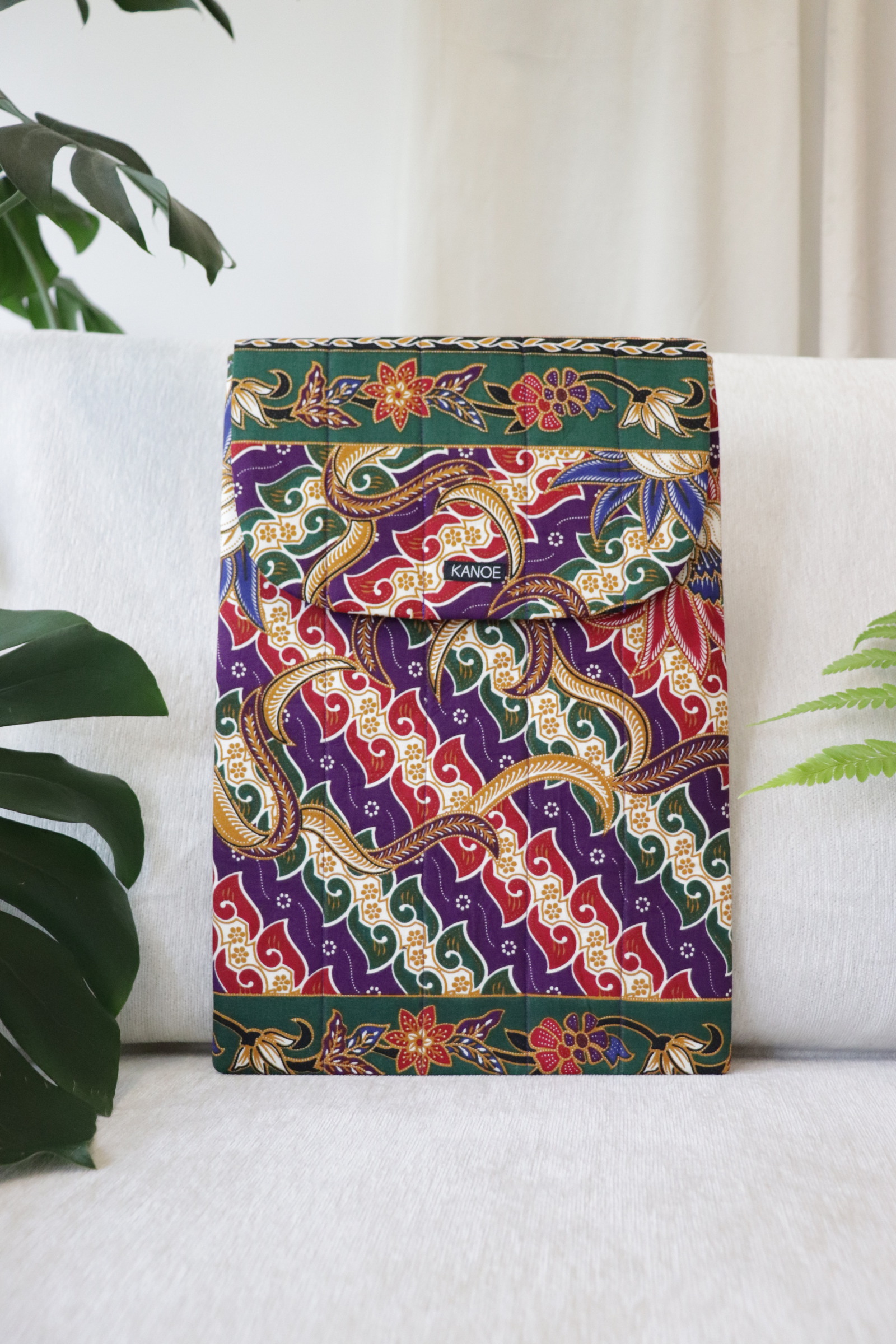 Batik Laptop Bag - Taffy Twist