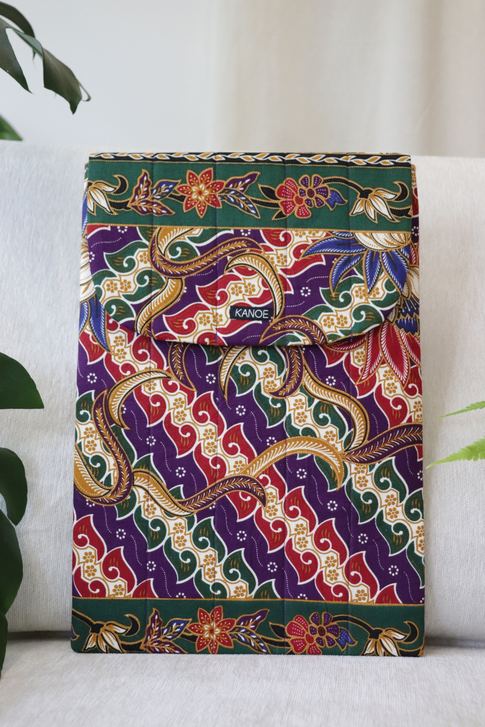 Batik Laptop Bag - Taffy Twist