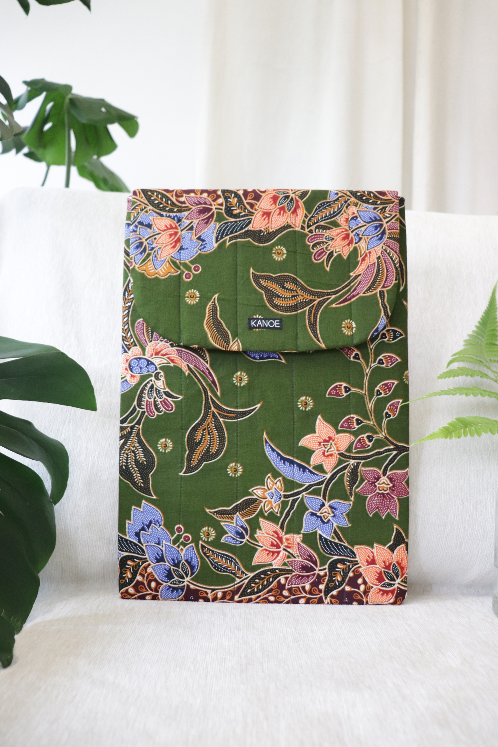 Batik Laptop Bag - Olive Ease