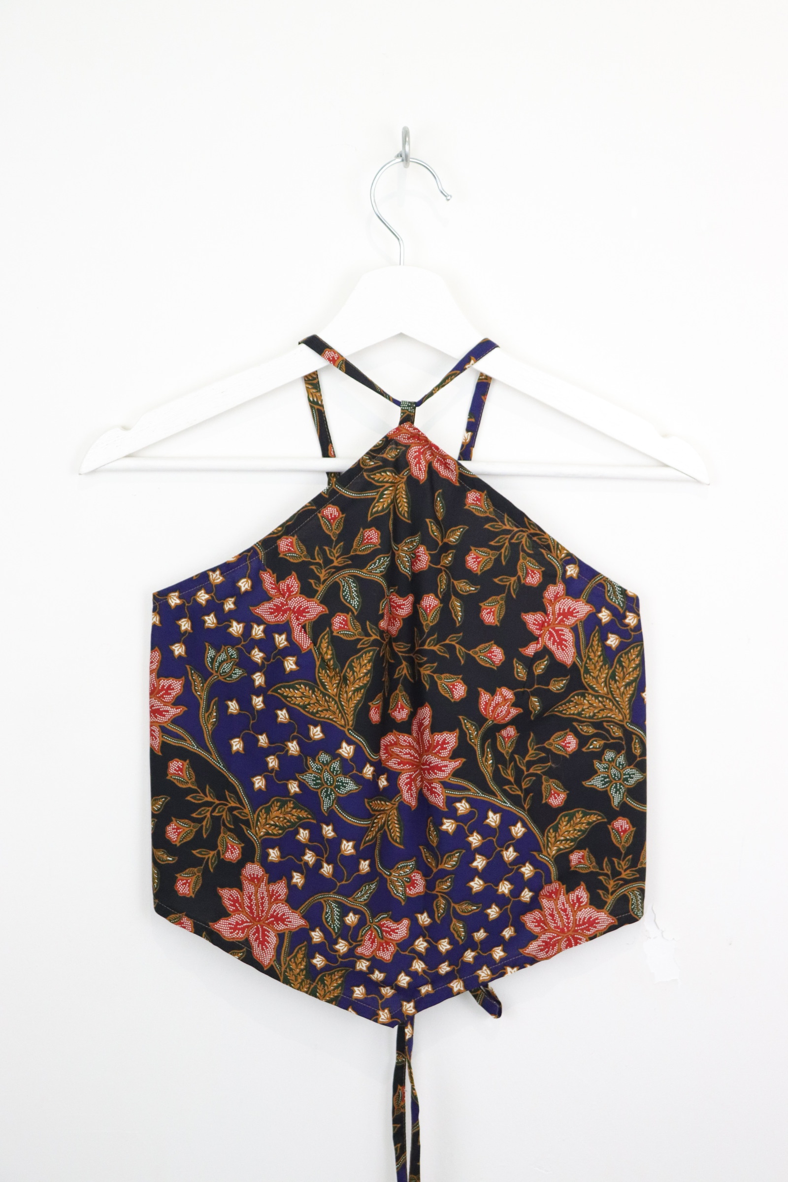 Diamond V Halter Top - Nanami