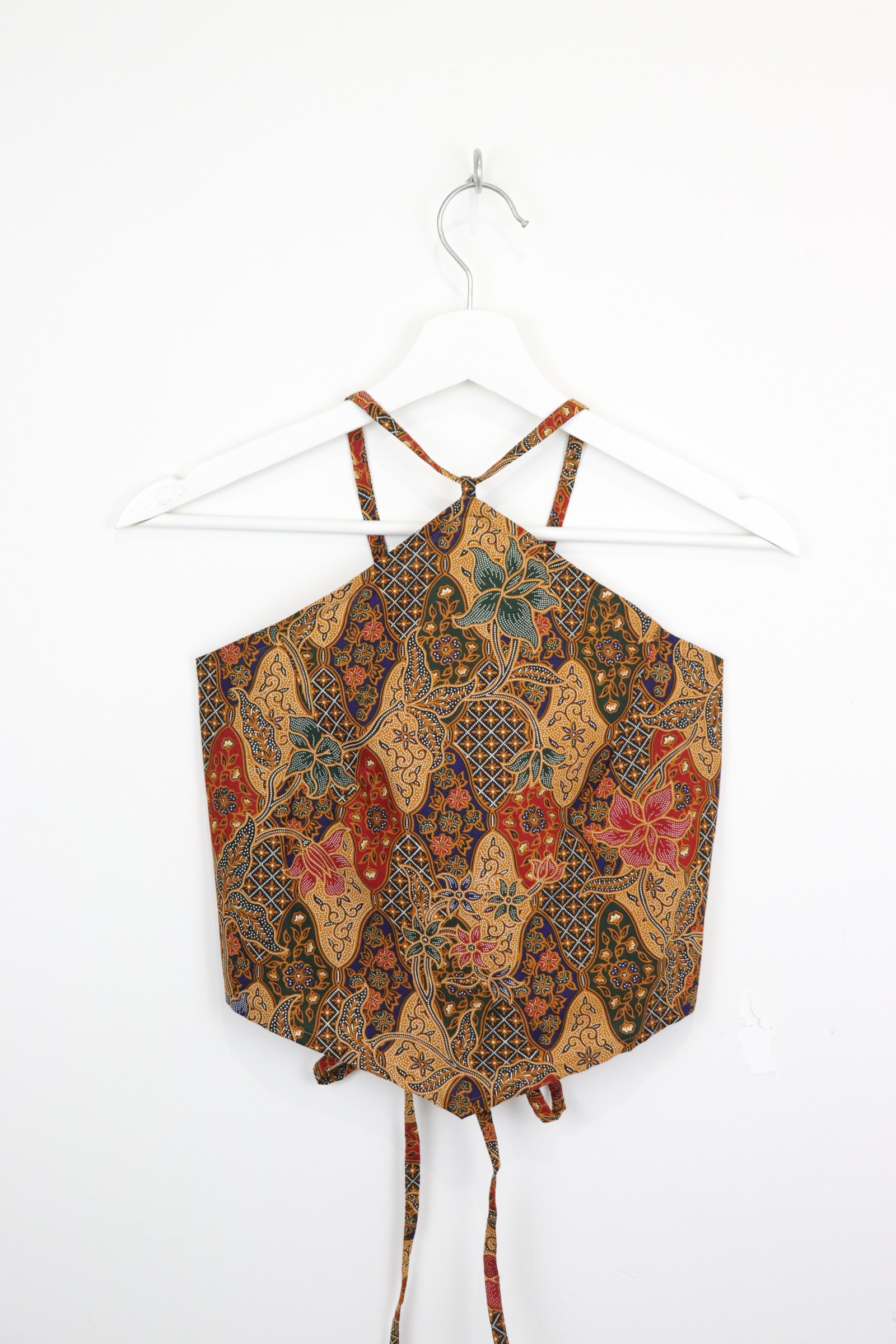 Diamond V Halter Top - Etsuko