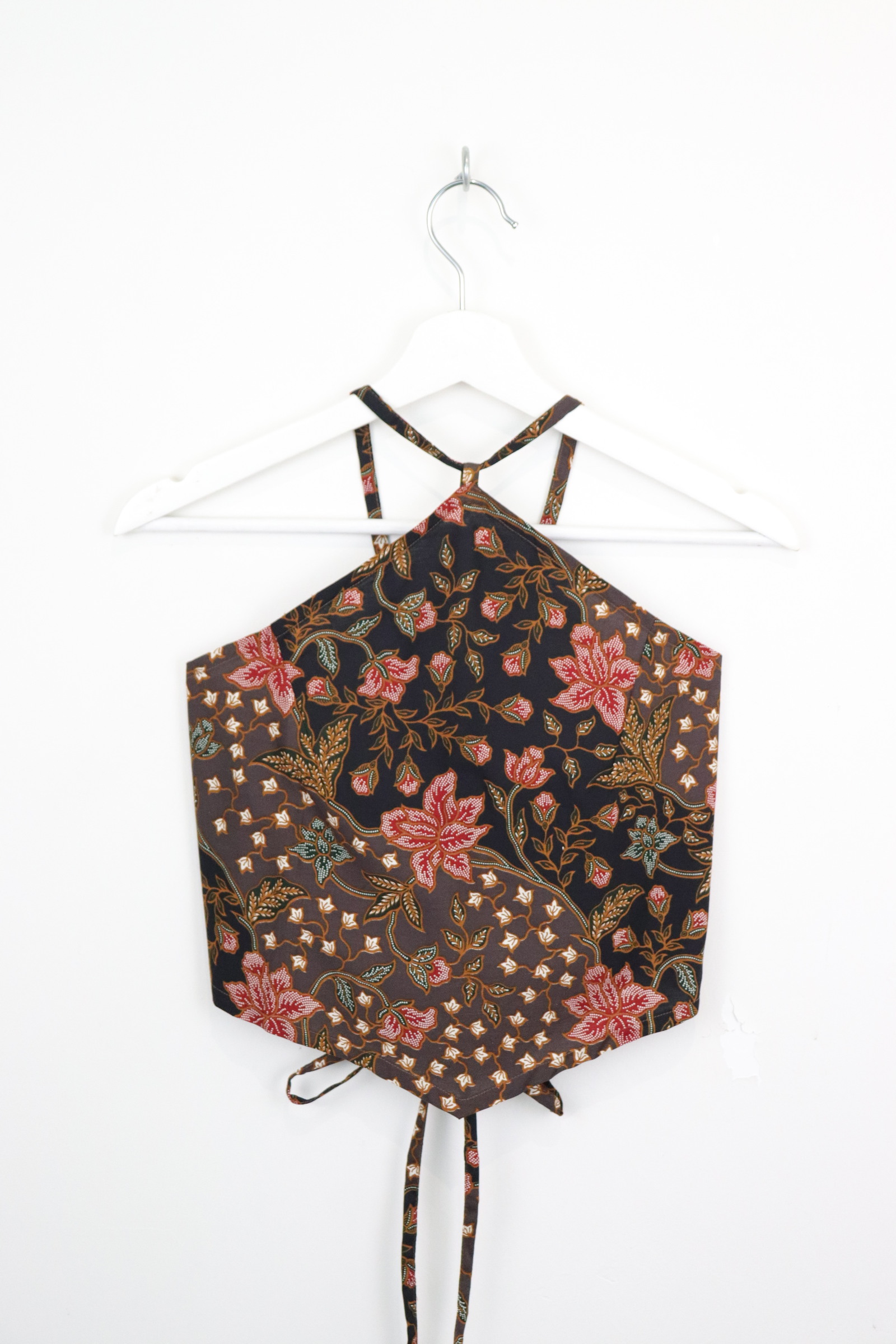 Diamond V Halter Top - Misako