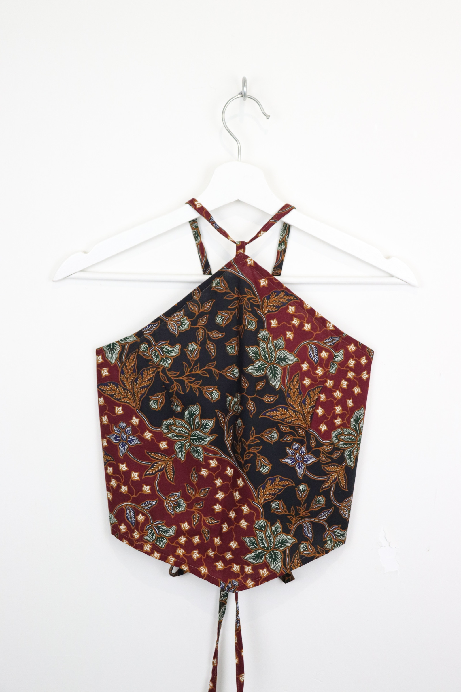Diamond V Halter Top - Hikari