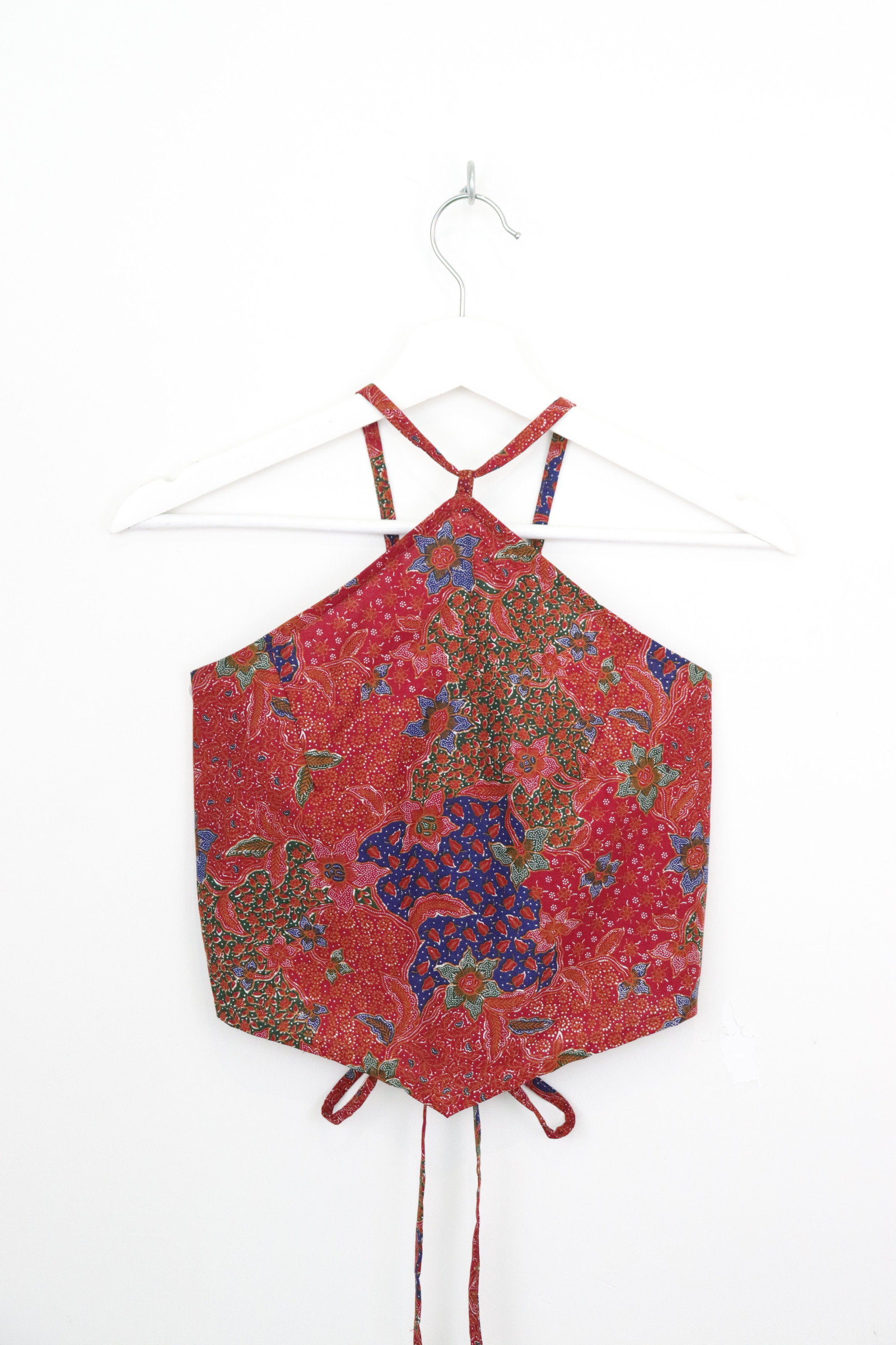 Diamond V Halter Top - Atsumi