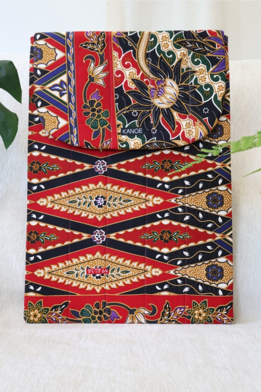 Batik Laptop Bag - Scarlet Tiles