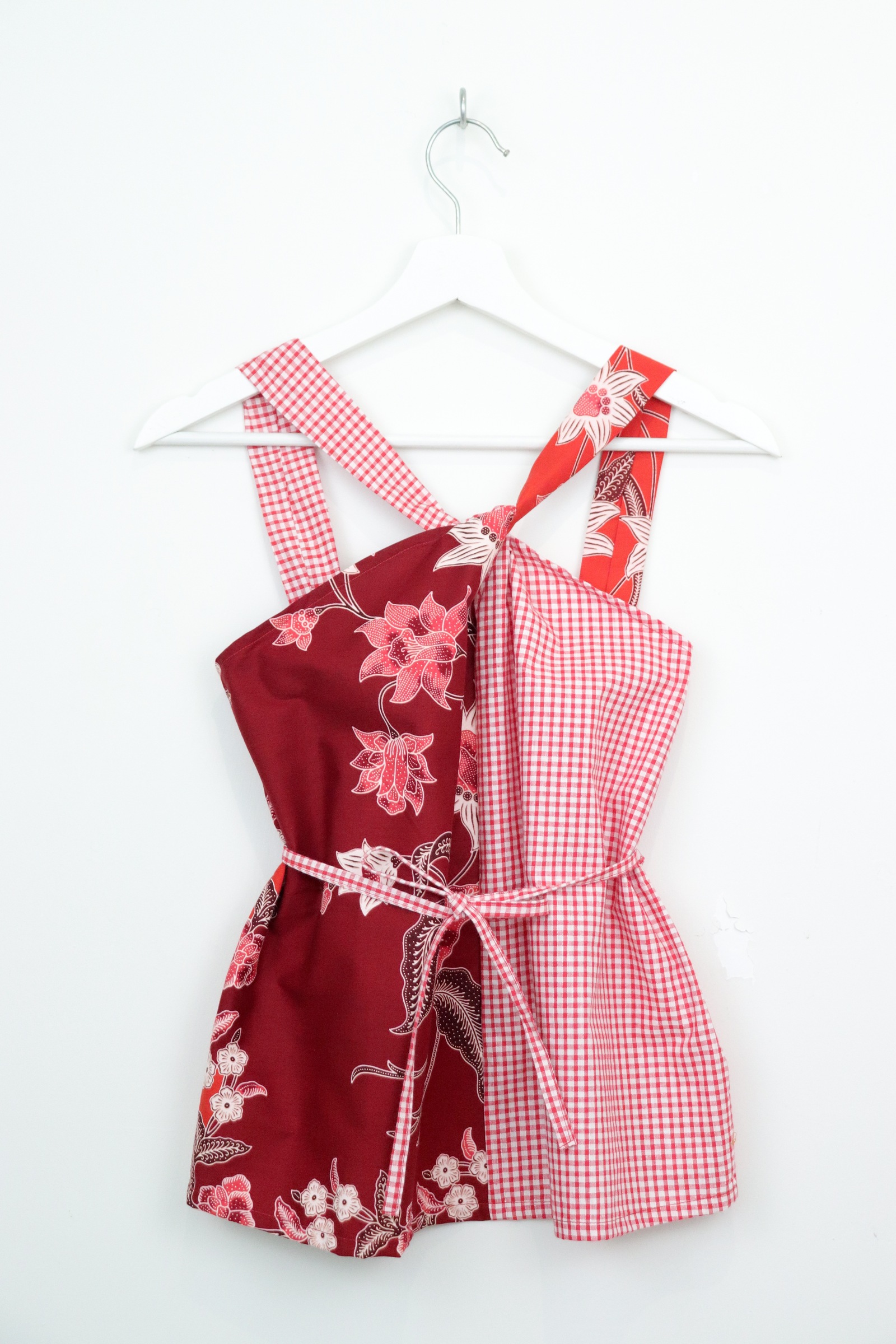 BE PRESENT Gingham Top - Candy Cane [ S-M ] 