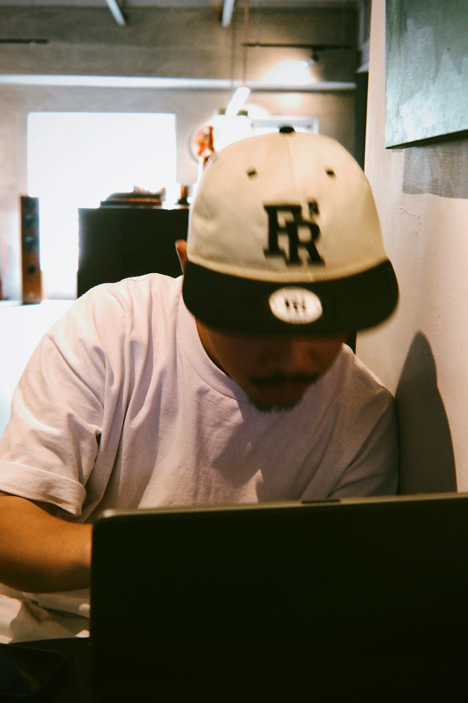 FRS SPORTS TEAM LOGO | Baseball Snapback Hat 米白