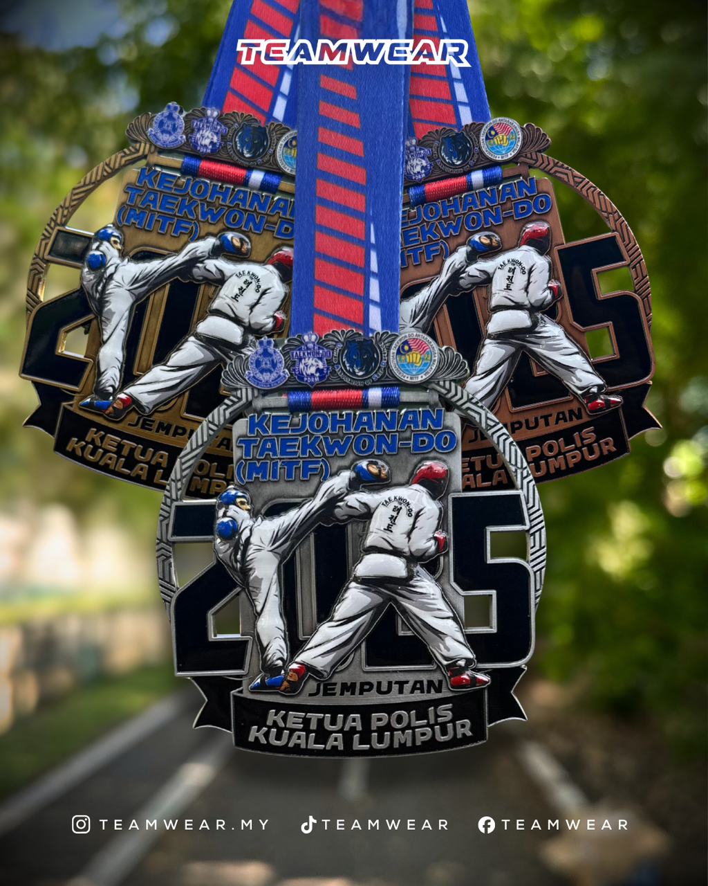 Blue and White Minimalist Thailand Tour and Travel Promotion Instagram Post  (8)