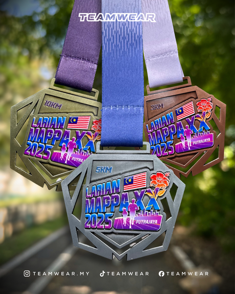 Blue and White Minimalist Thailand Tour and Travel Promotion Instagram Post  (11)