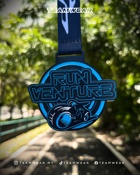 Blue and White Minimalist Thailand Tour and Travel Promotion Instagram Post  (18)