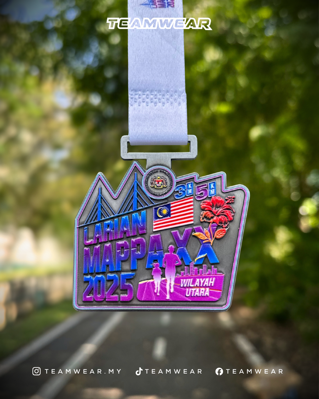 Blue and White Minimalist Thailand Tour and Travel Promotion Instagram Post  (23)