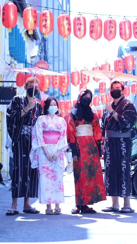 AUTHENTIC JAPANESE ATTIRE | KIMONO MALAYSIA
