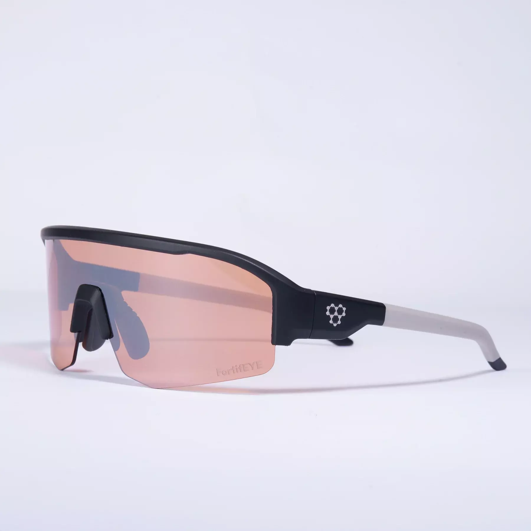 CRBN_PERFORMANCE_GLASSES14_1800x1800