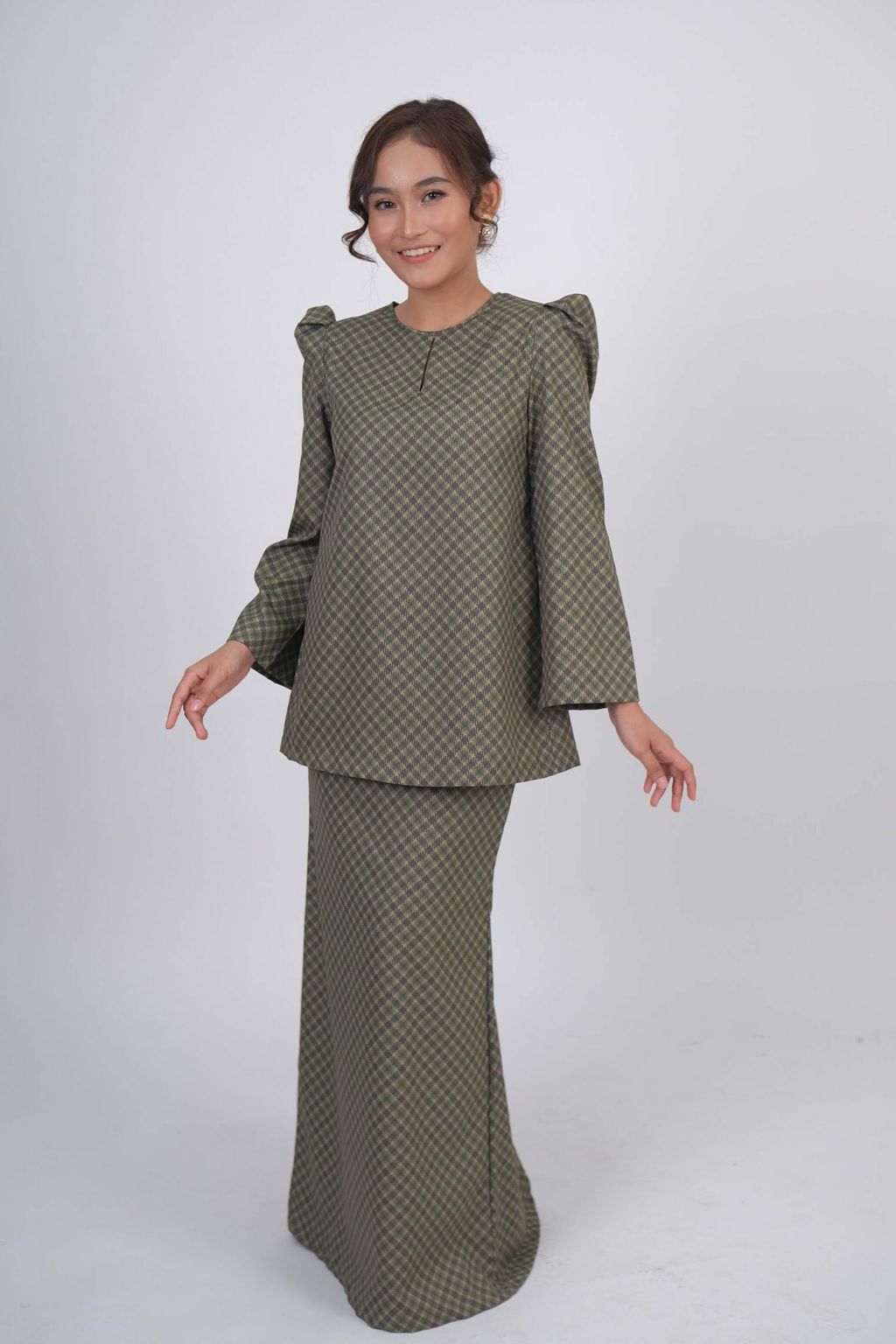 Avocado-Green-5-scaled-e1676427340342