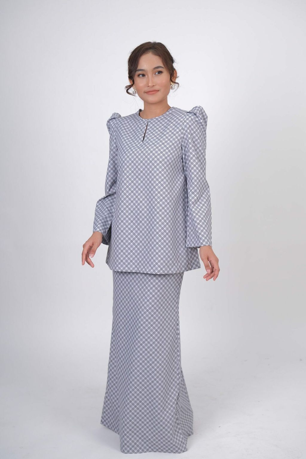 Pewter-Grey-5-scaled-e1676427377482