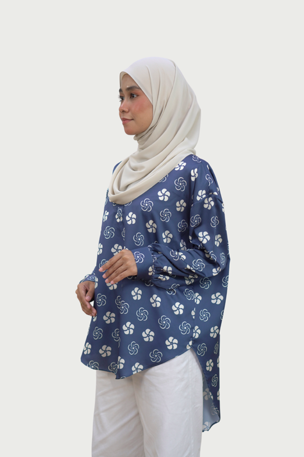FLORAL NAVY
