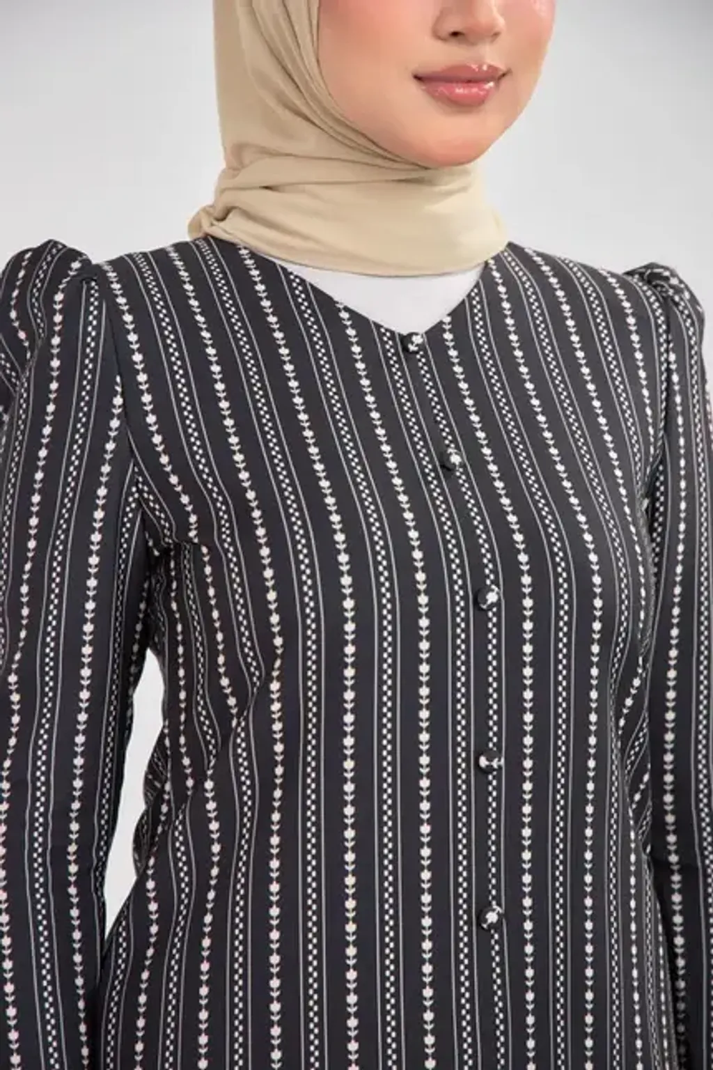 Black_2_76fe6f8f-0d4b-4a5f-9a60-bbd689d3ae66_430x