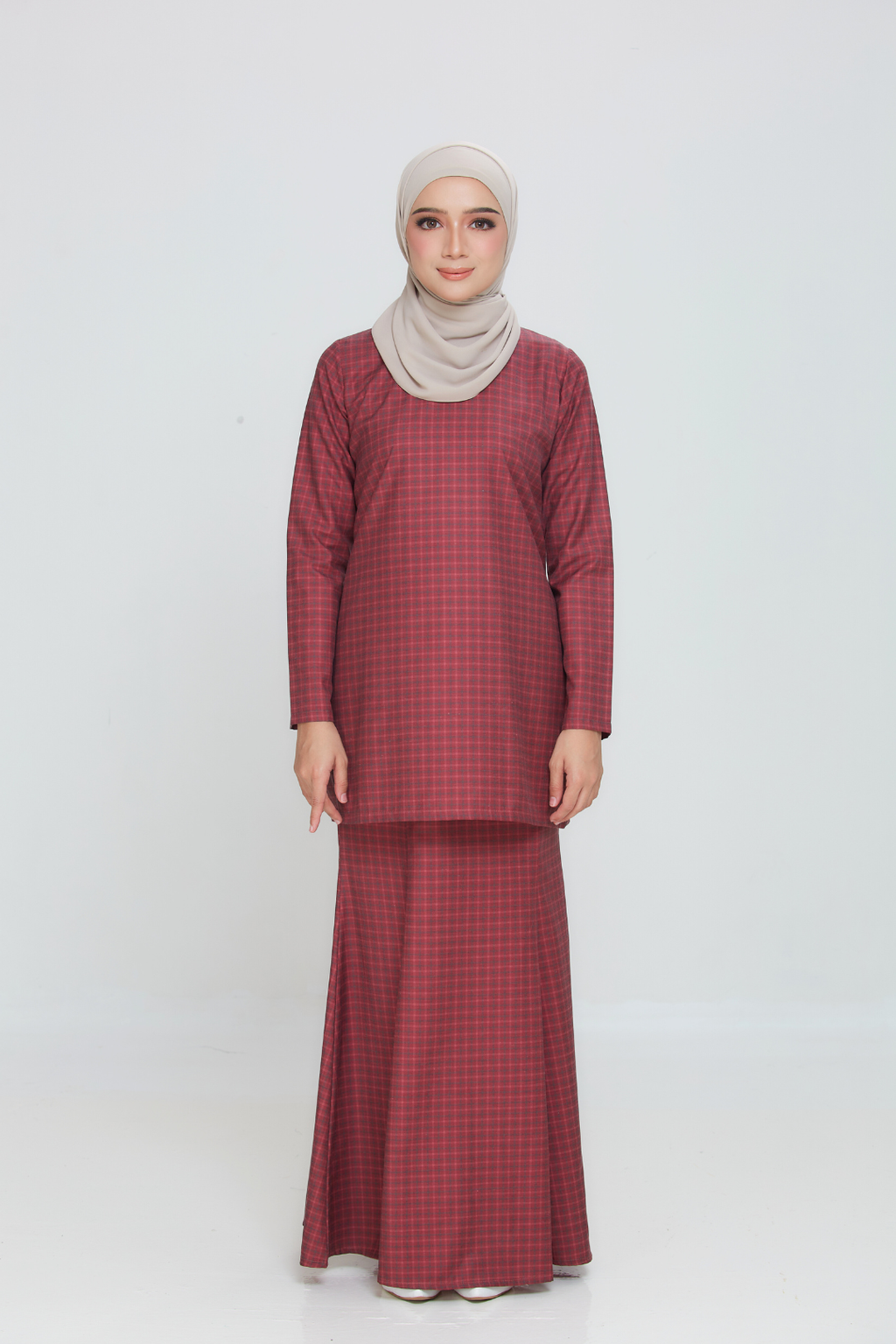 Maroon_53b01c3f-256a-48b8-bd6a-1d6069c416c6