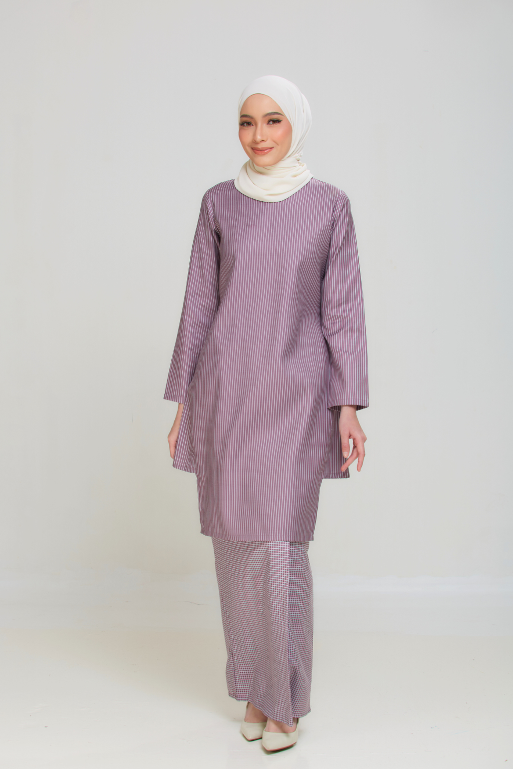 Mauve_26ffe000-630a-4f41-9653-e7d51e1c5816