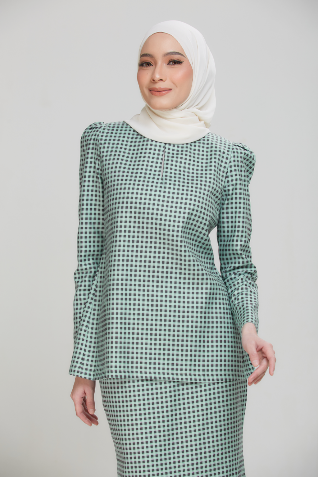 Mint_3_ae5aabde-6bf8-4517-8b74-a6bc31555a3e (1)