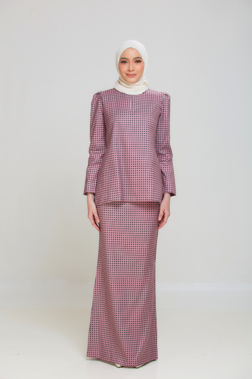 Pink_e8fdc2b5-b32e-4115-9abf-ec9c5c1f52f7