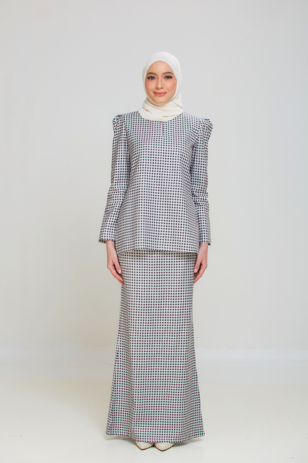 White_1459c434-0035-4d7d-b478-5074e977fc79