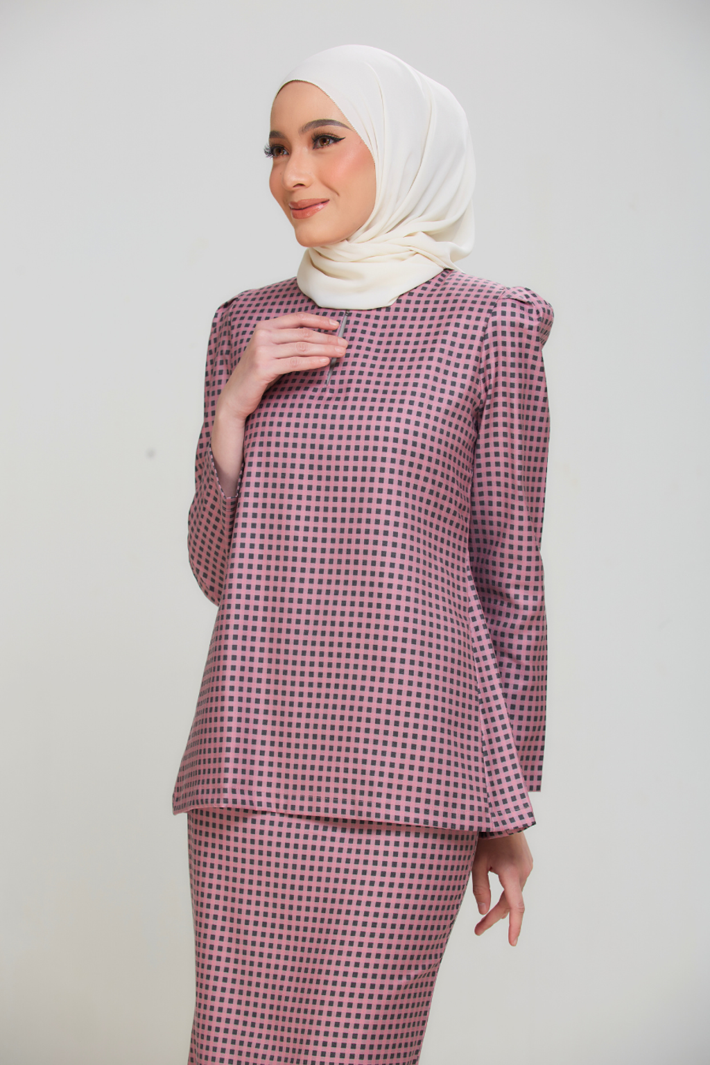 Pink_3_2583e390-281b-4cee-b161-efaa9a8fe6d1