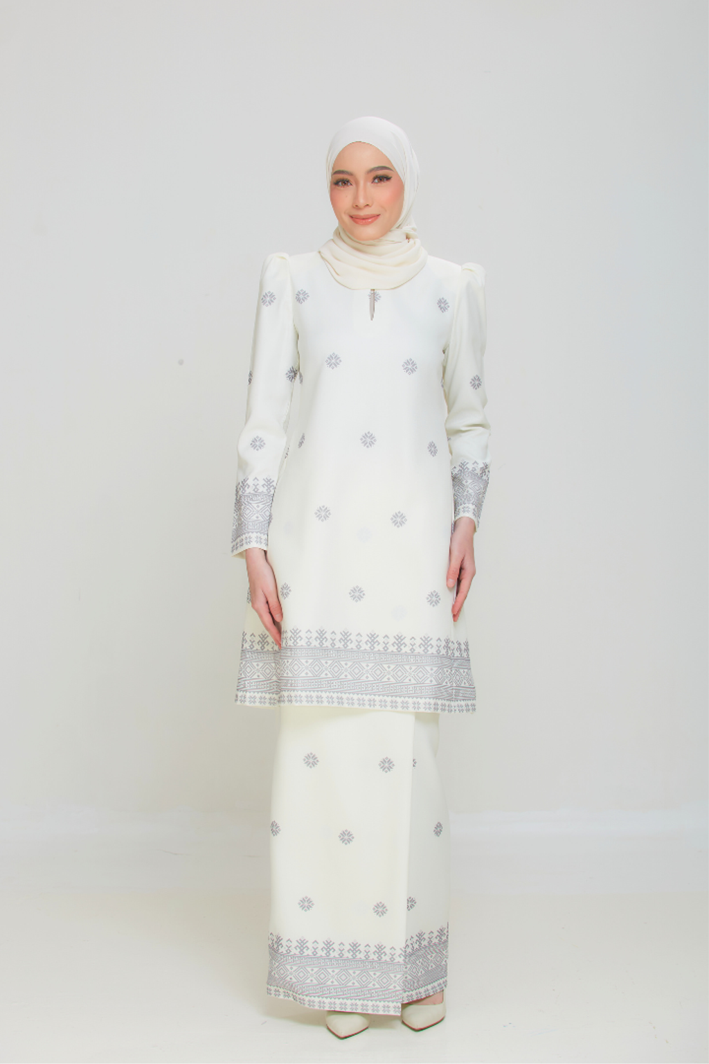 White_47f55374-f929-4ce3-94df-53b08739bee4