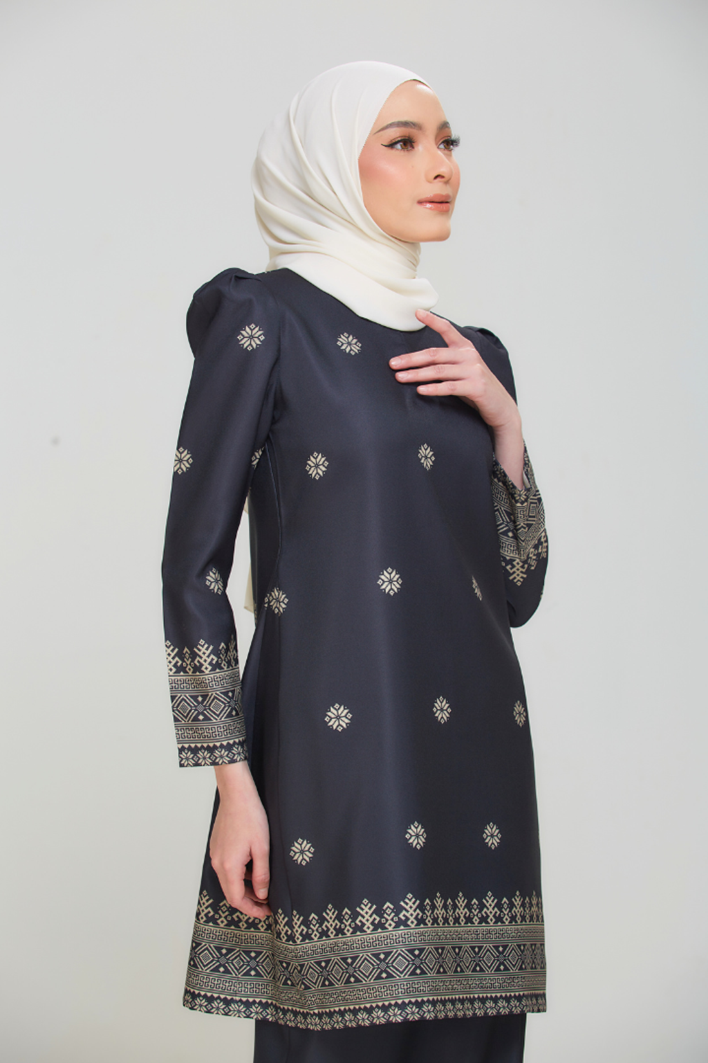 Black_3_c392357f-7837-4aa2-a1b8-40ccb85b62e0