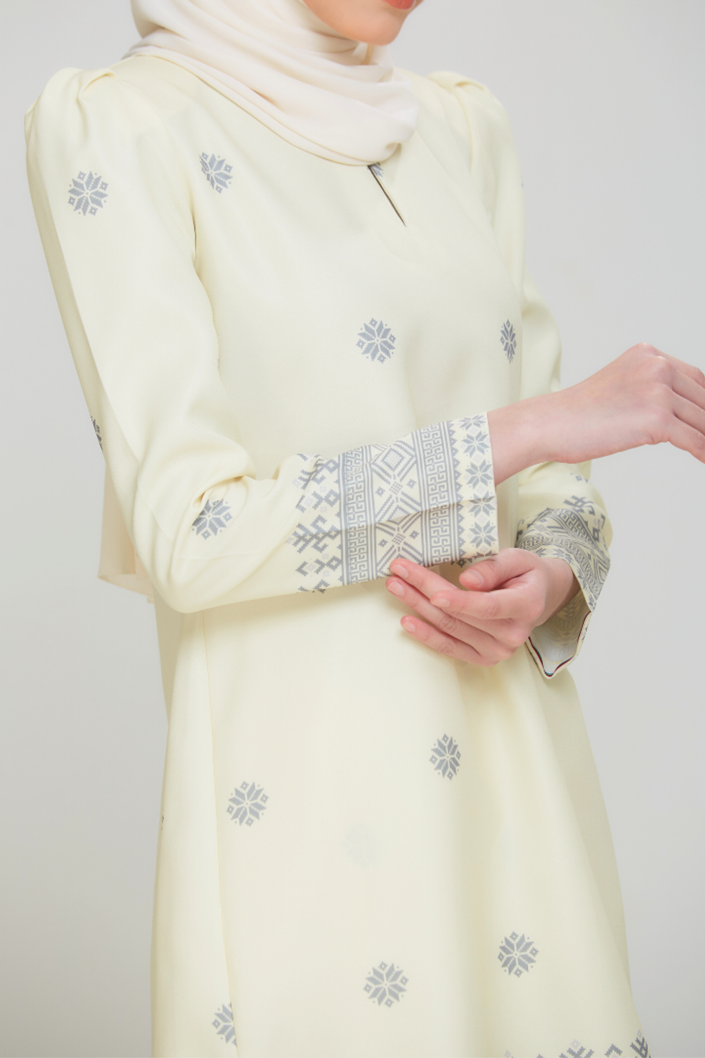 Yellowish_4_d897d3e2-0b53-40a9-a2c8-d178c6e9bd44