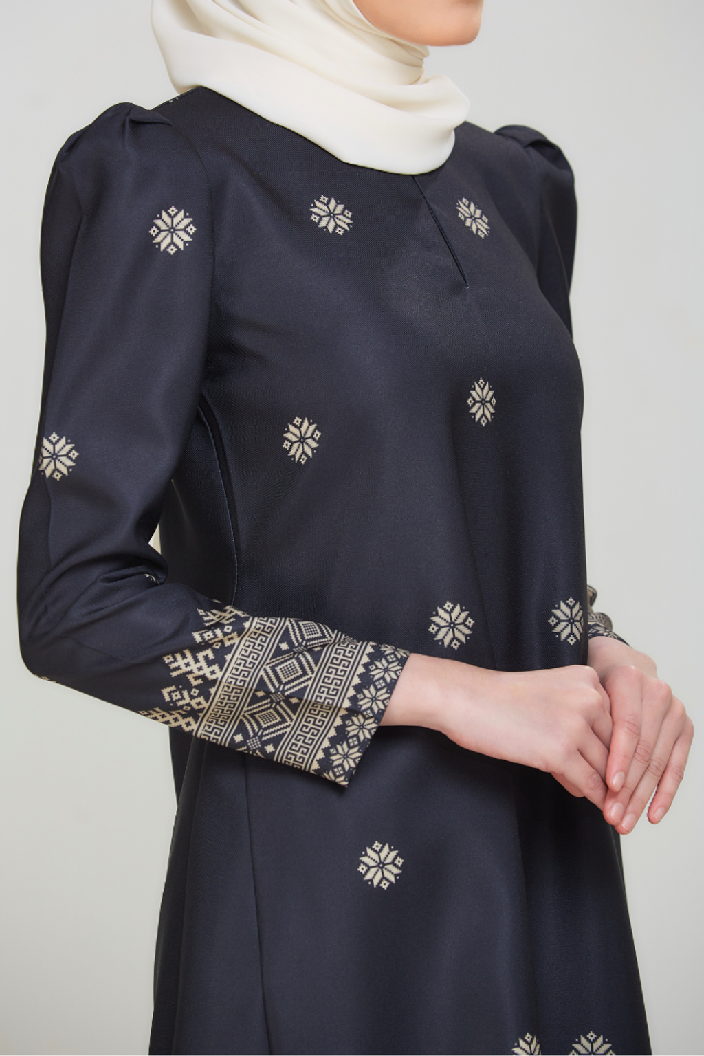 Black_4_f545878e-ae5b-4a94-a9e6-fba850406456