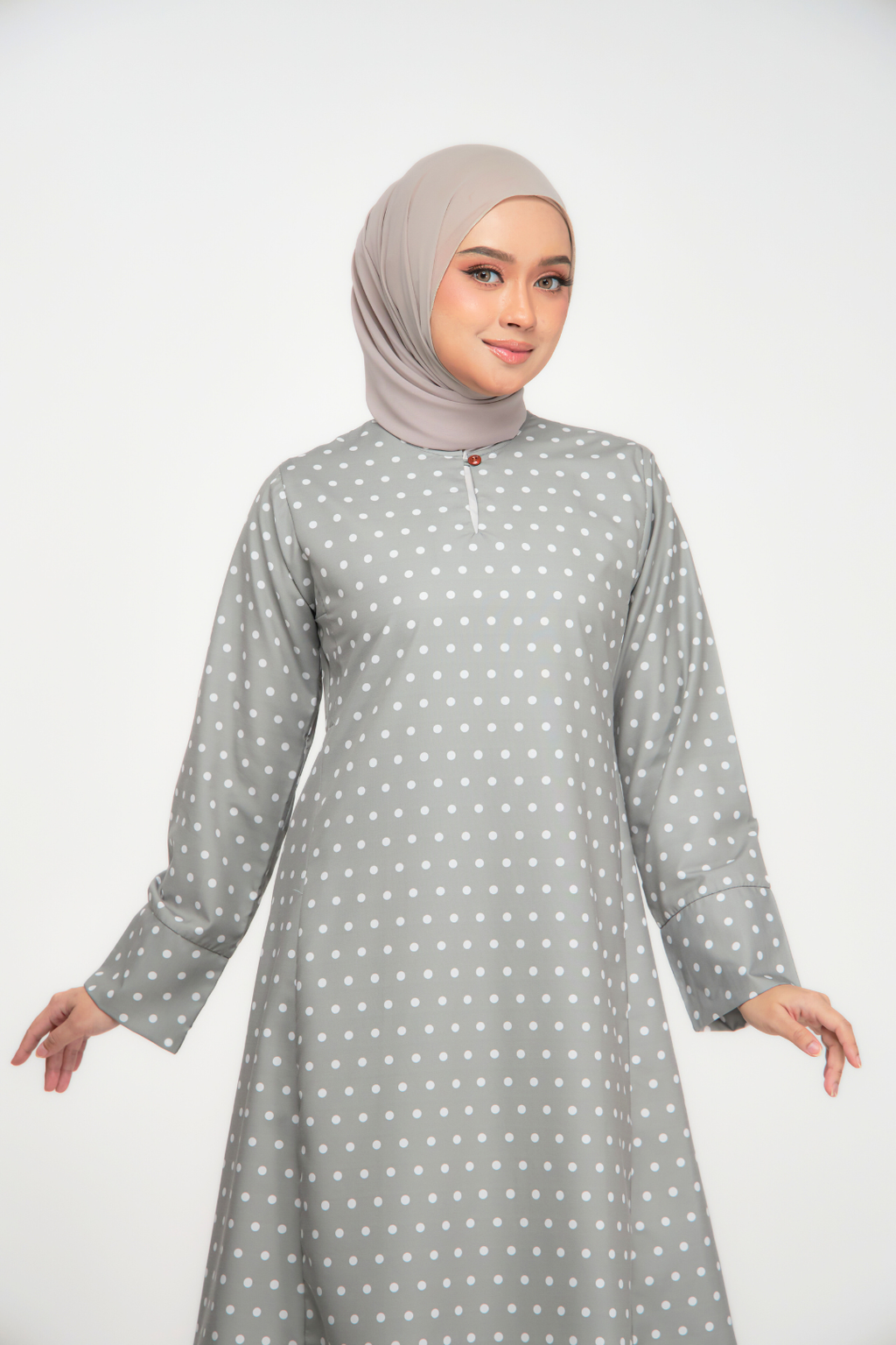 Grey_2_abc4efa1-df79-4f9d-915a-d36d8c3e69bb