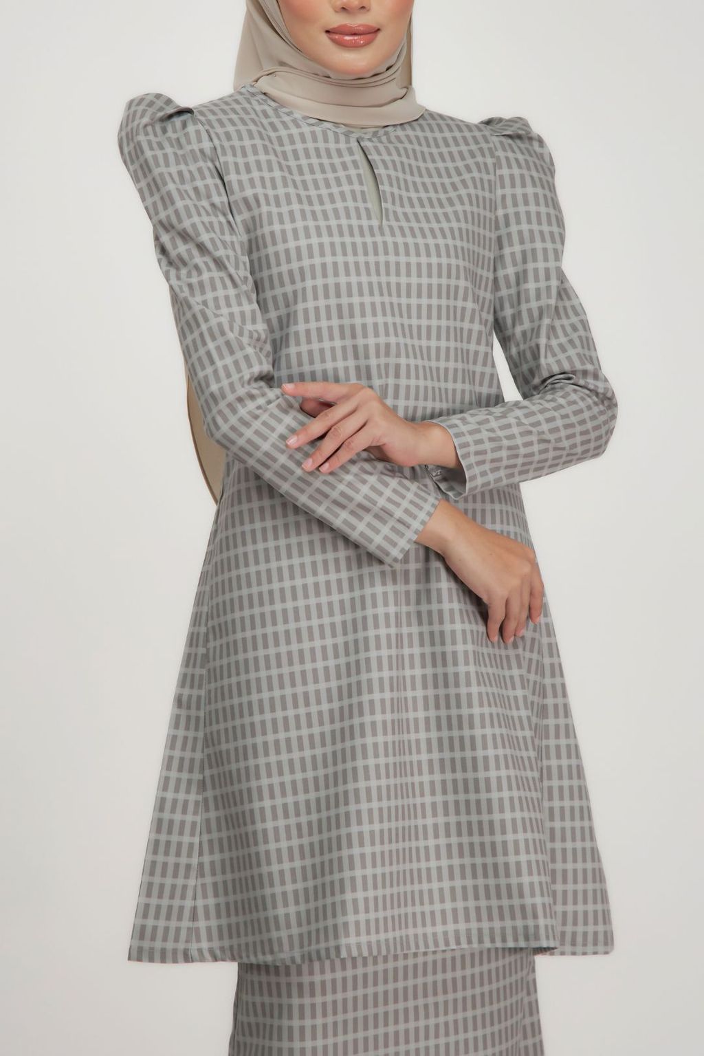 Grey_2_580950e3-4440-4dc0-901b-e9884fe71b13