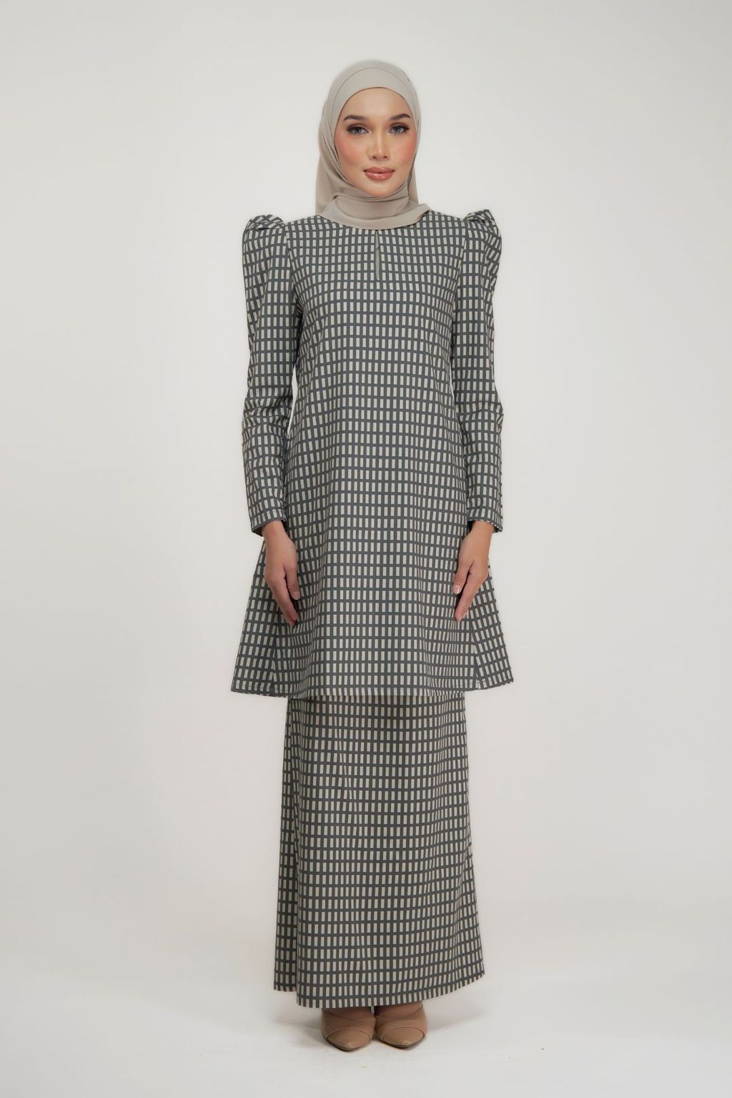 Black_09493c5a-11c3-485b-9fb7-0ac370eae144