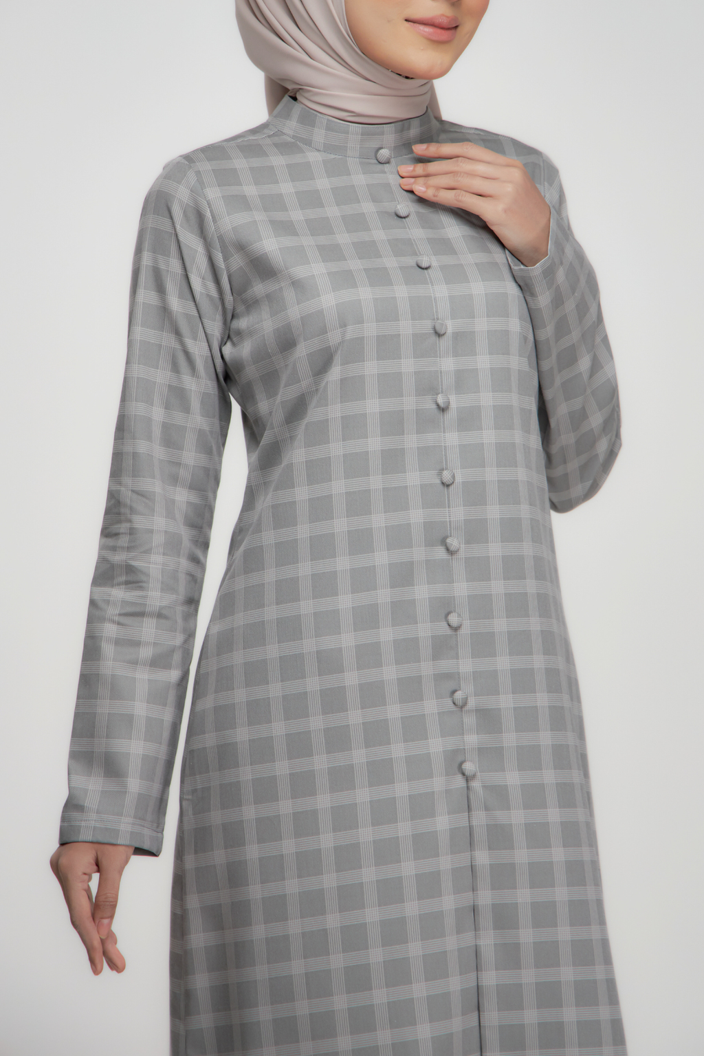 Grey_2_9f2708ae-9402-4ed8-8fb1-63a1e47e6a73