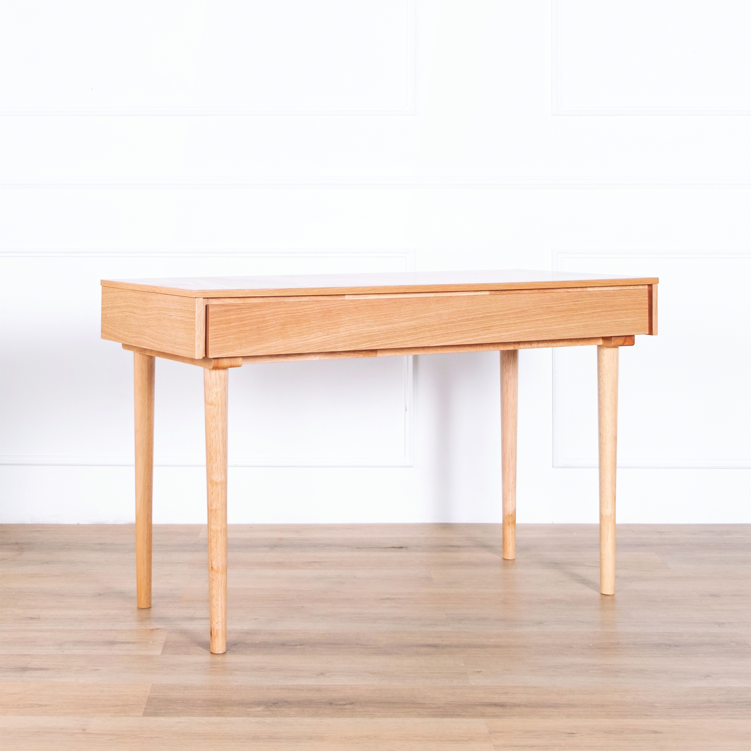 Solven Writing Desk_1