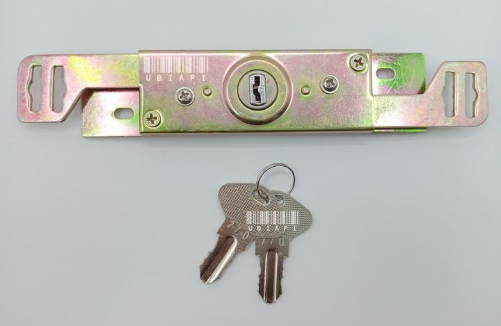 01-Center Lock