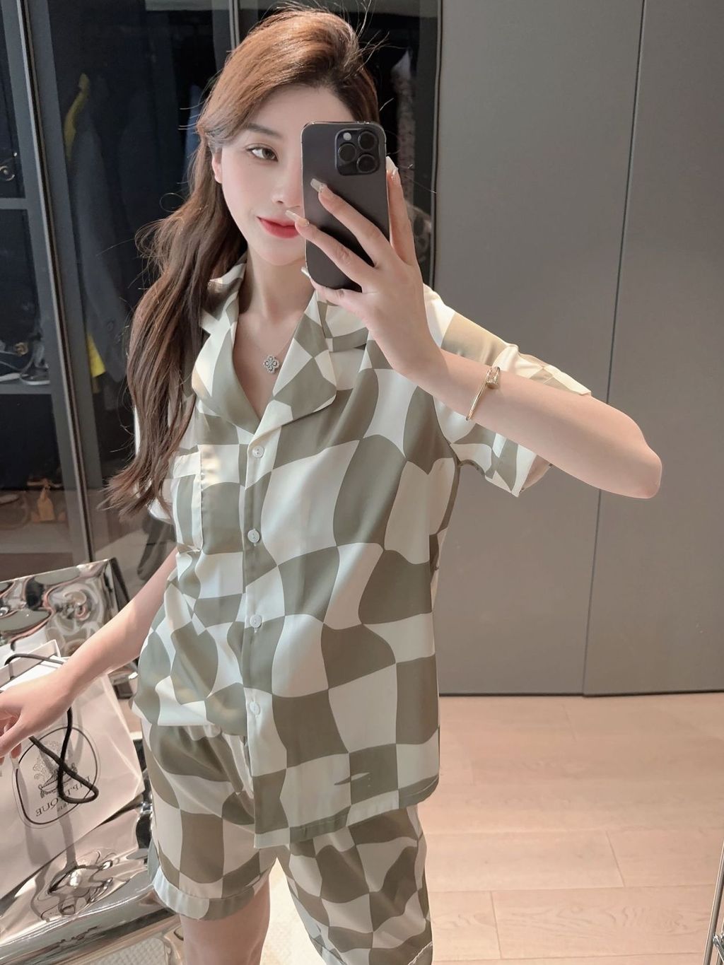 1686377951275_edit_364430445454103