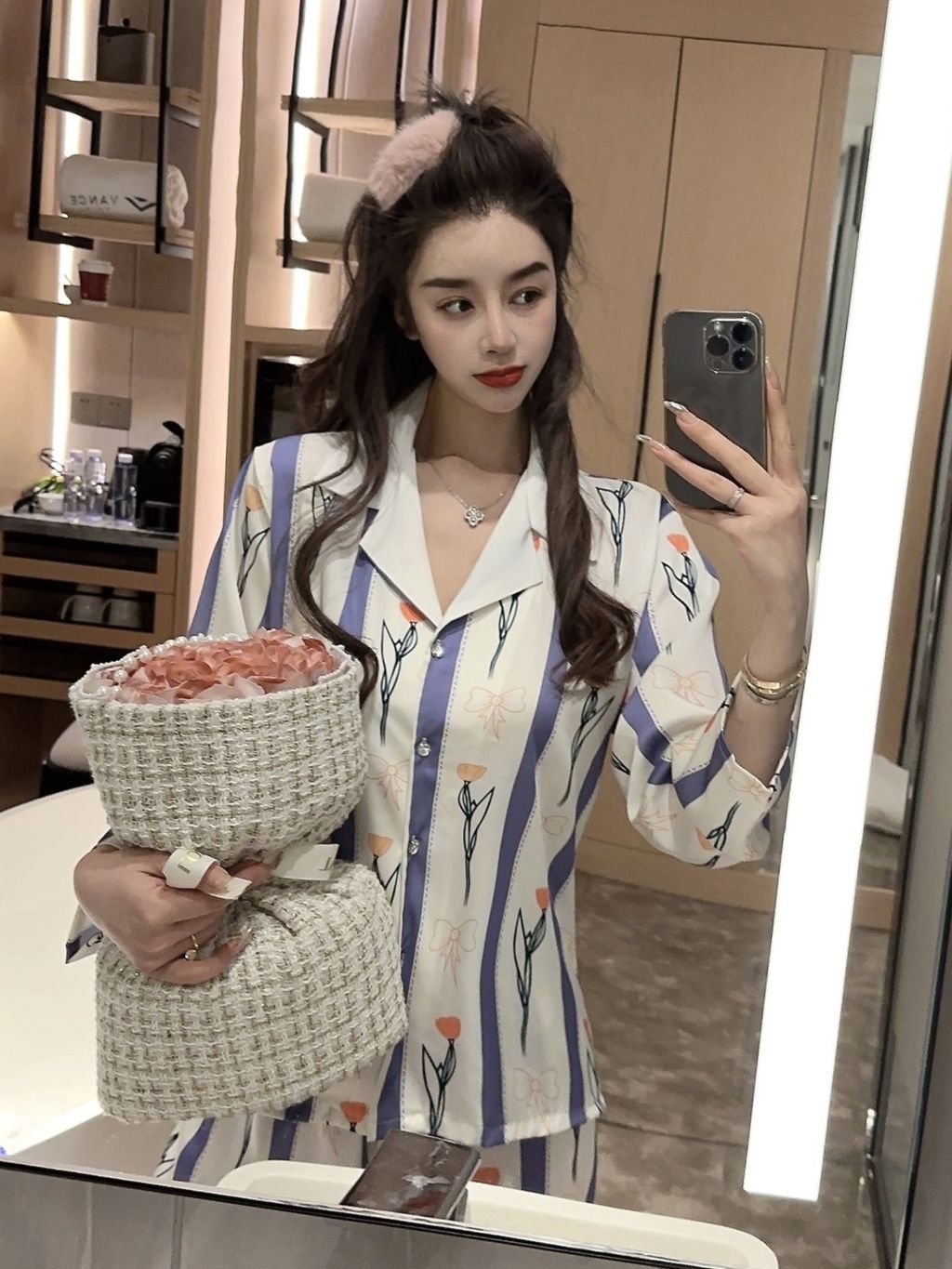 1686378373380_edit_365052030344543